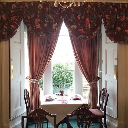 Charlotte House Hotel Питерборо Екстериор снимка