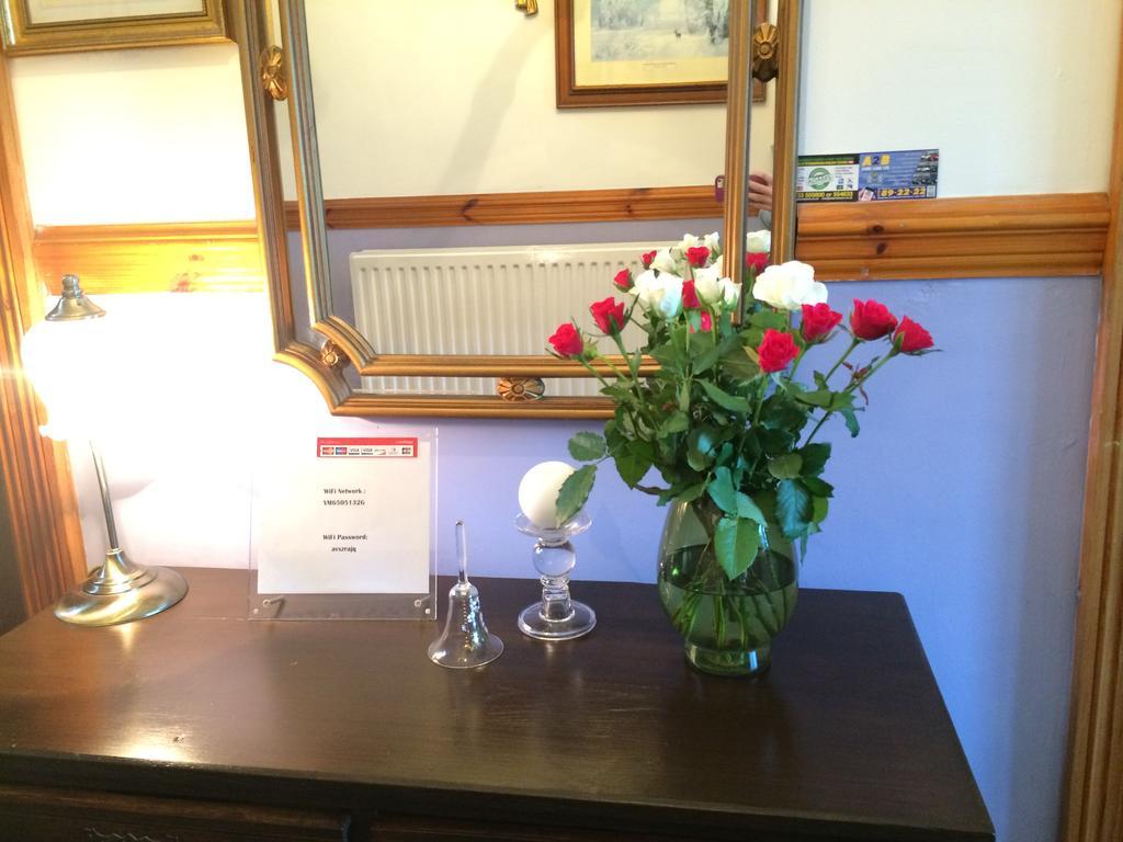 Charlotte House Hotel Питерборо Екстериор снимка